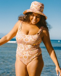 Getting beauty swimsuits new arrivals