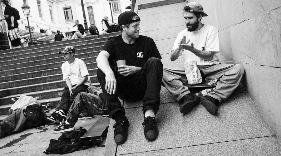 how to dress like a skater